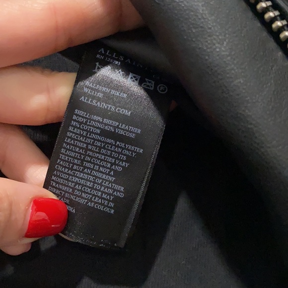 Too small :( - Picture 4 of 6